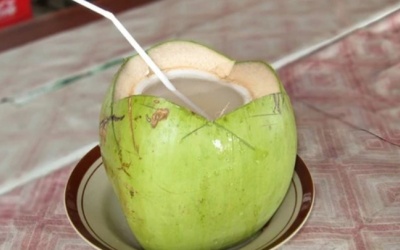 Uống nước dừa có thể hỗ trợ quá trình giảm cân