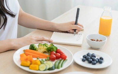 Giảm cân dễ dàng với những thực phẩm giúp kiềm chế cơn thèm ăn 