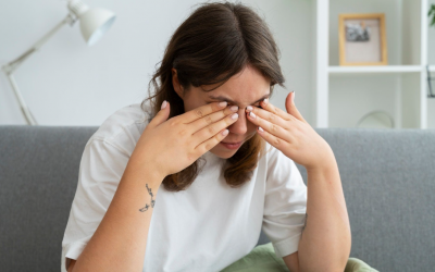 Tránh ăn gì khi bị viêm kết mạc để nhanh khỏi?