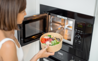 Infographic: Những thực phẩm, đồ uống không nên hâm nóng lại 