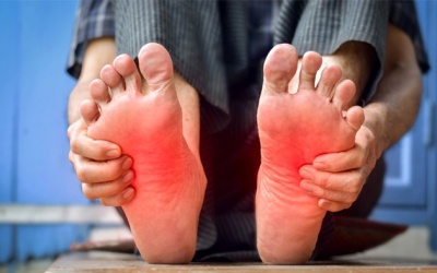 Nóng rát bàn chân, đường huyết cao phải xử trí thế nào?