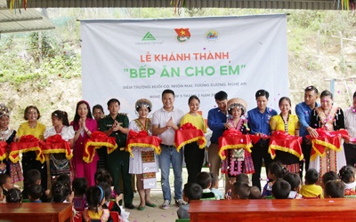 Vinalink Group khánh thành “Bếp ăn cho em” ở bản Huồi Cọ