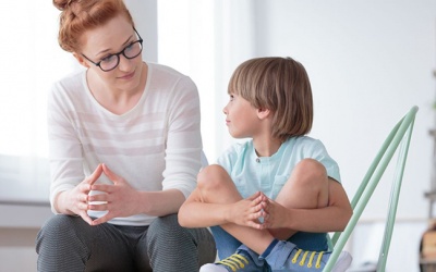 Dấu hiệu sớm cảnh báo trẻ mắc chứng tự kỷ bố mẹ cần biết