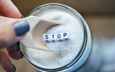 Vì sao chúng ta gặp khó khăn trong việc hạn chế tiêu thụ natri?