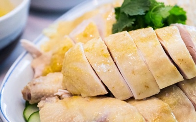 Ăn thịt gà có màu đỏ hồng liệu có an toàn?