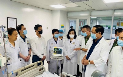 Bộ Y tế đề nghị tập trung cứu chữa nạn nhân trong vụ cháy nhà tại Trung Kính