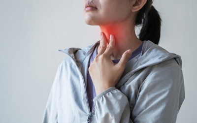 Nguyên nhân gây viêm họng hạt có mủ và cách đối phó hiệu quả