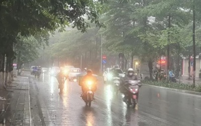 Trung Bộ nắng gắt, Bắc Bộ và Nam Bộ mưa dông