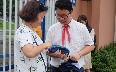 Hơn 105.000 học sinh Hà Nội hoàn thành môn thi đầu tiên vào 10