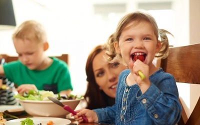 Chế độ ăn uống cân bằng tốt cho sức khỏe tâm thần và não bộ