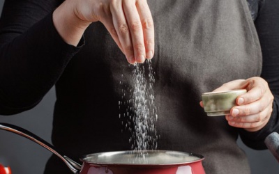 Chế độ ăn nhiều muối có thể làm tăng nguy cơ mắc bệnh chàm