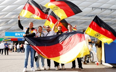 ĐT Đức lập hàng loạt kỷ lục, chờ Tây Ban Nha và Italia lên tiếng