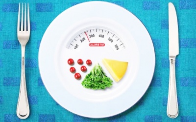 4 mẹo ăn uống giúp bạn cắt giảm tới 300 calo/ngày