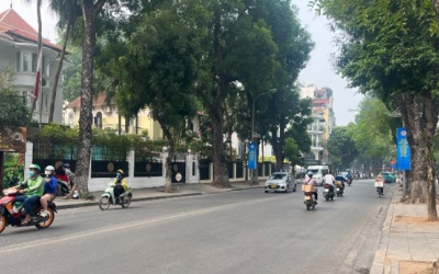 Cả nước ngày nóng, chiều tối mưa dông vài nơi