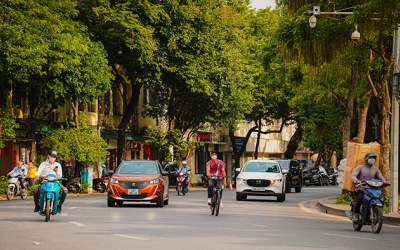 Nắng nóng ở Bắc Bộ và Trung Bộ tiếp tục kéo dài