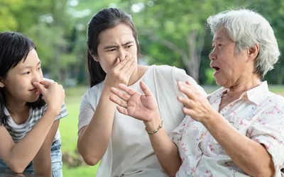 Bạn đời của tôi bị hôi miệng lâu năm, phải làm sao?