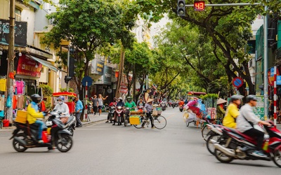 Bắc Bộ bớt nắng nóng, Nam Bộ mưa nhiều