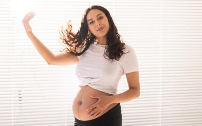 Mẹo ngăn ngừa rạn da bụng khi mang thai