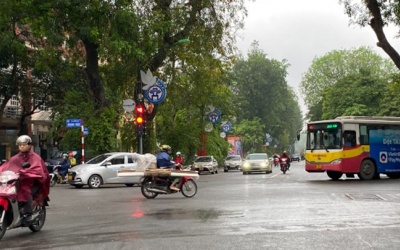 Bắc Bộ mưa vài nơi, Trung Bộ và Nam Bộ nắng nóng