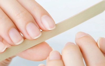Những biểu hiện bất thường ở móng tay không nên chủ quan