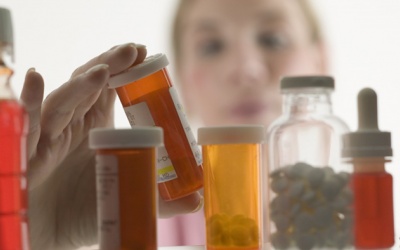 Bệnh nhân nữ chưa được điều trị giảm đau đúng mức