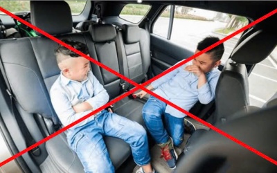 Dây an toàn trên xe ô tô – người ngồi sau còn thờ ơ