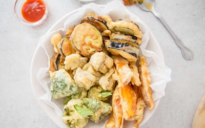 Trổ tài làm rau củ chiên giòn kiểu Nhật chiêu đãi gia đình