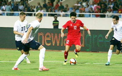 ĐT Việt Nam thua Nga 0-3: Không lạ và cũng đừng trách Văn Lâm