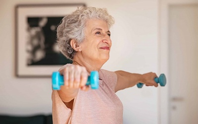 Các bài tập giúp cải thiện tình trạng run tay