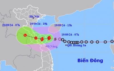 Bão số 4 dự kiến đổ bộ vào miền Trung trong chiều nay, gây mưa lớn
