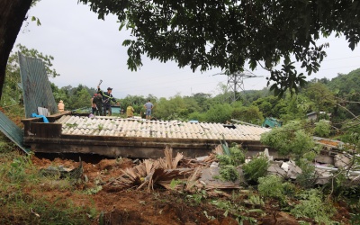 Kịp thời cứu chữa cho nạn nhân bị sạt lở đất ở Hà Giang