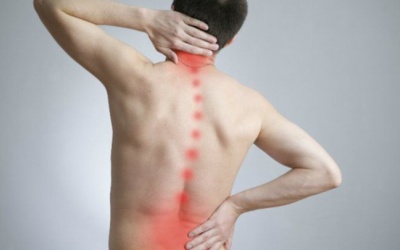 Mẹo dân gian giảm đau lưng do thoái hóa đốt sống hiệu quả tại nhà 