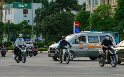 Nam Bộ tiếp tục mưa lớn, Bắc Bộ nắng 