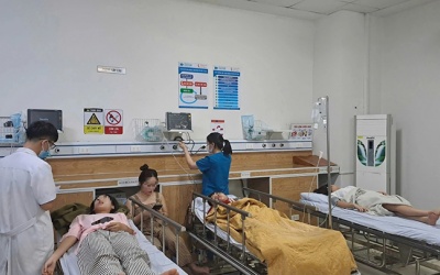 Nhiều học sinh, sinh viên nhập viện nghi do bếp ăn nhà trường