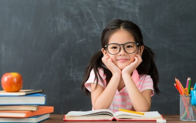 Làm thế nào để bảo vệ 'cửa sổ tâm hồn' cho trẻ?