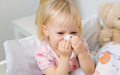 Trẻ mắc viêm mũi dị ứng và hen suyễn cùng lúc nguy hiểm thế nào?