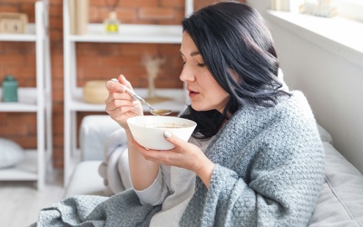 “5 nên, 3 tránh” trong chế độ ăn uống cho người cảm cúm