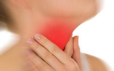 Nguyên nhân đau cổ họng bên phải và cách khắc phục hiệu quả