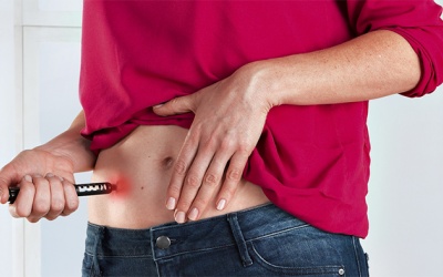 Tiêm insulin dài ngày bị mẩn đỏ vùng tiêm, có nên dừng tiêm không? 