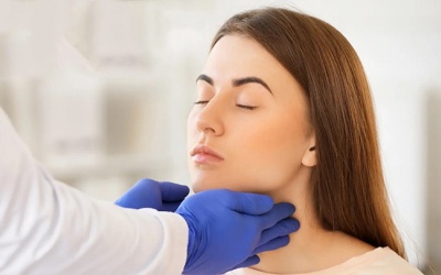 Bác sĩ chia sẻ những dấu hiệu bạn cần kiểm tra tuyến giáp