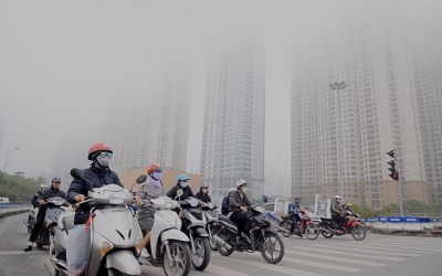 Chất lượng không khí Hà Nội ở mức xấu, bụi mịn vượt khuyến cáo nhiều lần
