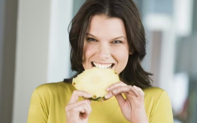 Ăn dứa trước khi ngủ giúp ngủ nhanh và ngon giấc hơn