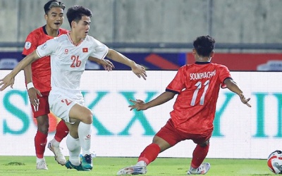 ĐT Việt Nam thắng Lào 4-1: Chưa thể an tâm