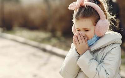 Cách khắc phục ho có đờm cho trẻ khi Đông đến