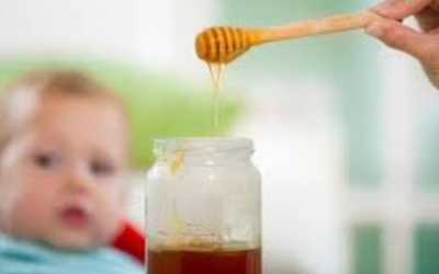 Trẻ dưới 1 tuổi có nên ăn mật ong?