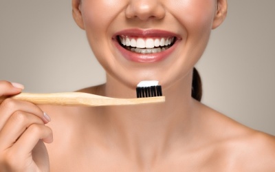 Thay đổi thói quen vệ sinh răng miệng để bảo vệ nụ cười rạng rỡ suốt cả năm