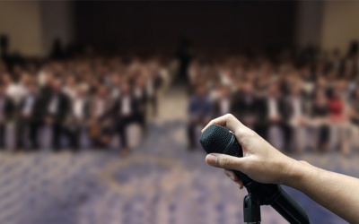 Run tay ở chỗ đông người, dùng TPBVSK Vương Lão Kiện được không?