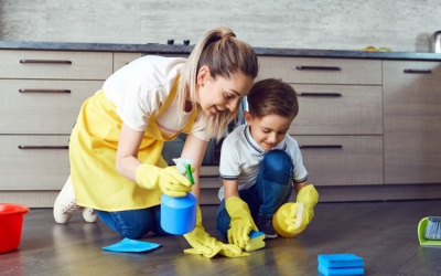 Infographic: 12 mẹo giúp bạn dọn nhà một cách khoa học, an toàn 