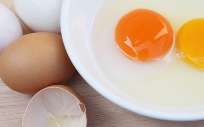 Có phải lòng đỏ trứng màu càng đậm thì càng bổ dưỡng?