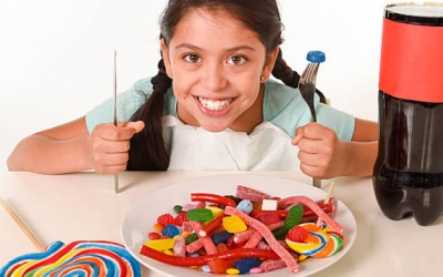 Tác hại lâu dài khi ăn quá nhiều đường từ nhỏ